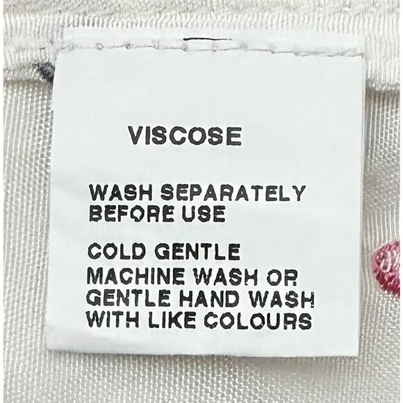 Ellis & Dewey Women's White V Neck Blouse Ruffle Neck Heart Embossed Embroidered - Picture 7 of 9